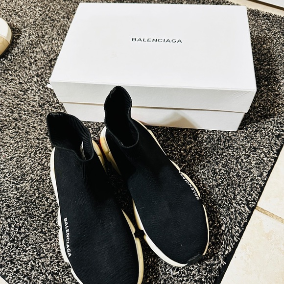 Sneakers size 38. US7. Rarely wear.balenciaga - Picture 7 of 9